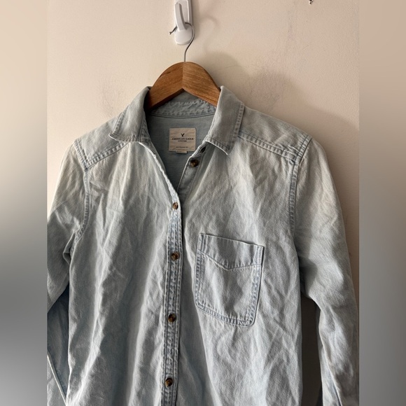American Eagle Light Wash Denim Button Down Boyfriend Fit Long Sleeve Top - Picture 2 of 5